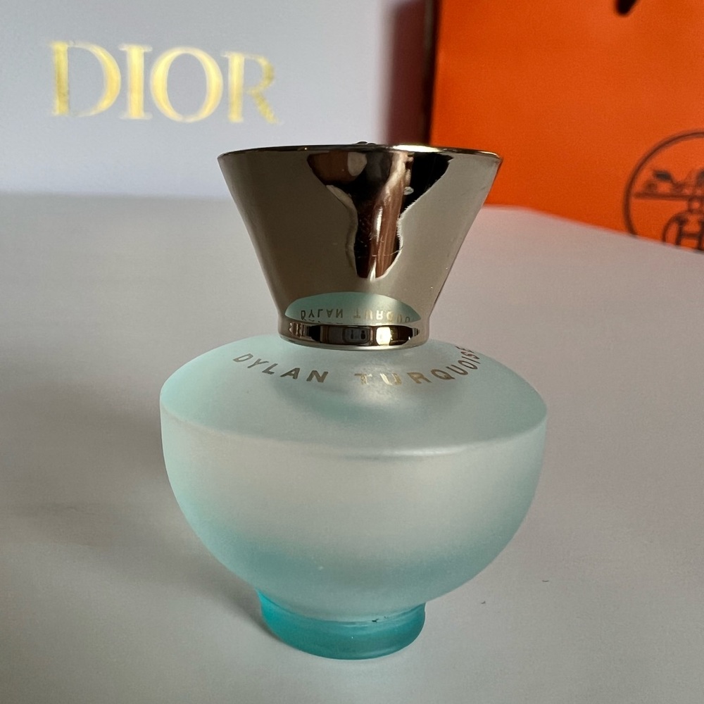 ✨Versace Dylan- 0.17oz/5ml without box new - Picture 6 of 6